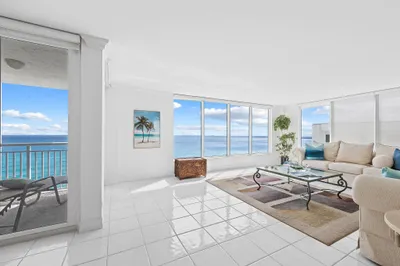 3015 S Ocean Boulevard #902 1