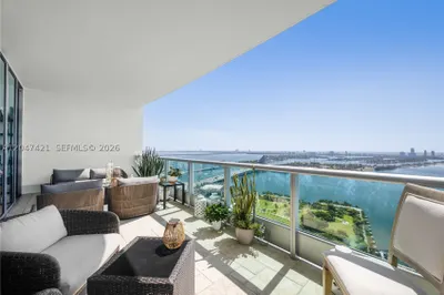 900 Biscayne Blvd #4205 1