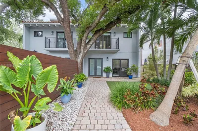 3046 Virginia St #3046 1