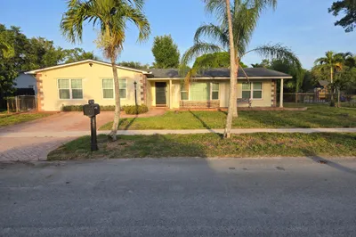 1821 NW 113th Ave 1