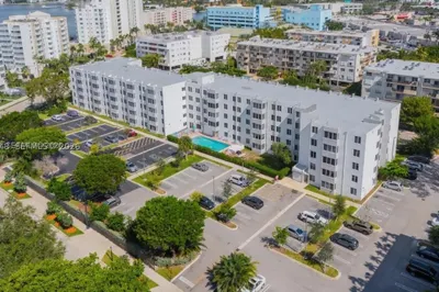 250 180th Dr #158 1