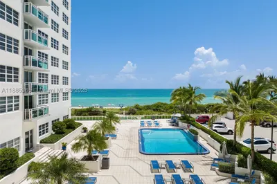 6917 Collins Ave #1505 1