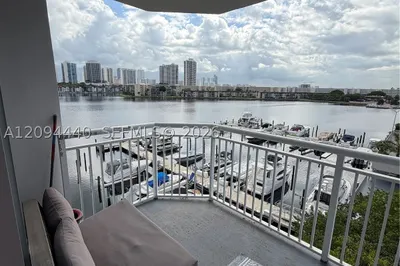 18081 Biscayne Blvd #503 1