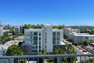10350 W Bay Harbor Dr #9H 1