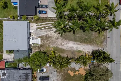 2100 NW 107th St 1