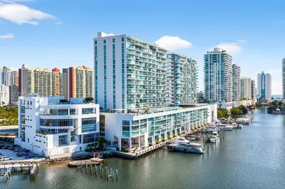 400 Sunny Isles Blvd #1904 1