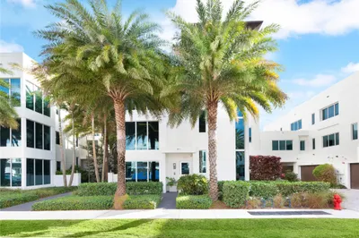 246 Shore Court 1