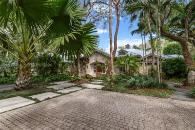 10225 Coral Creek Rd 1
