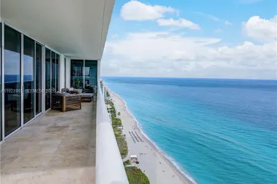 Direct Ocean views from every angle in the unit