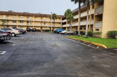 5750 NW 64th Ave #303 1