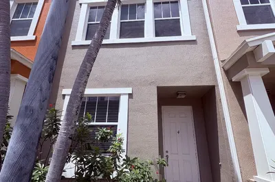 1740 San Benito Way #4 1