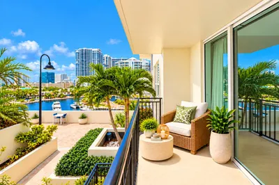 600 W Las Olas Boulevard #806S 1