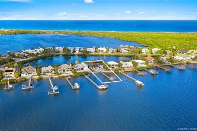 4230 NE Joes Point Road 1