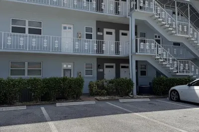 120 LEHANE Terrace #105 1