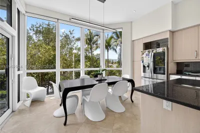 16500 Collins Ave #TH-9 1