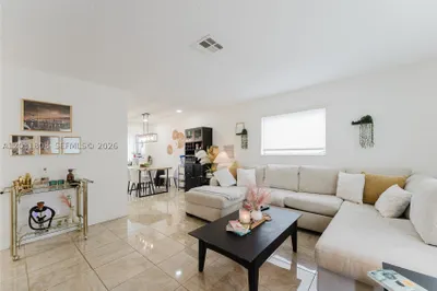 2604 NW 48th St 1