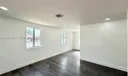 685 SE Park Dr Photo