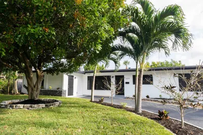 309 NW 30th Court 1