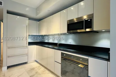 1010 Brickell Ave #4208 1