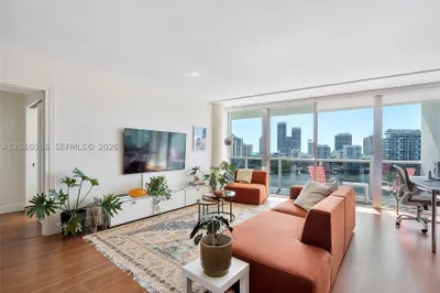 900 Bay Dr #716+Dock Slip availabl 1