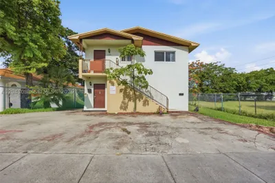 7521 NW 1st Ave #7523 1
