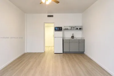 26 Diplomat Pkwy #2263 1