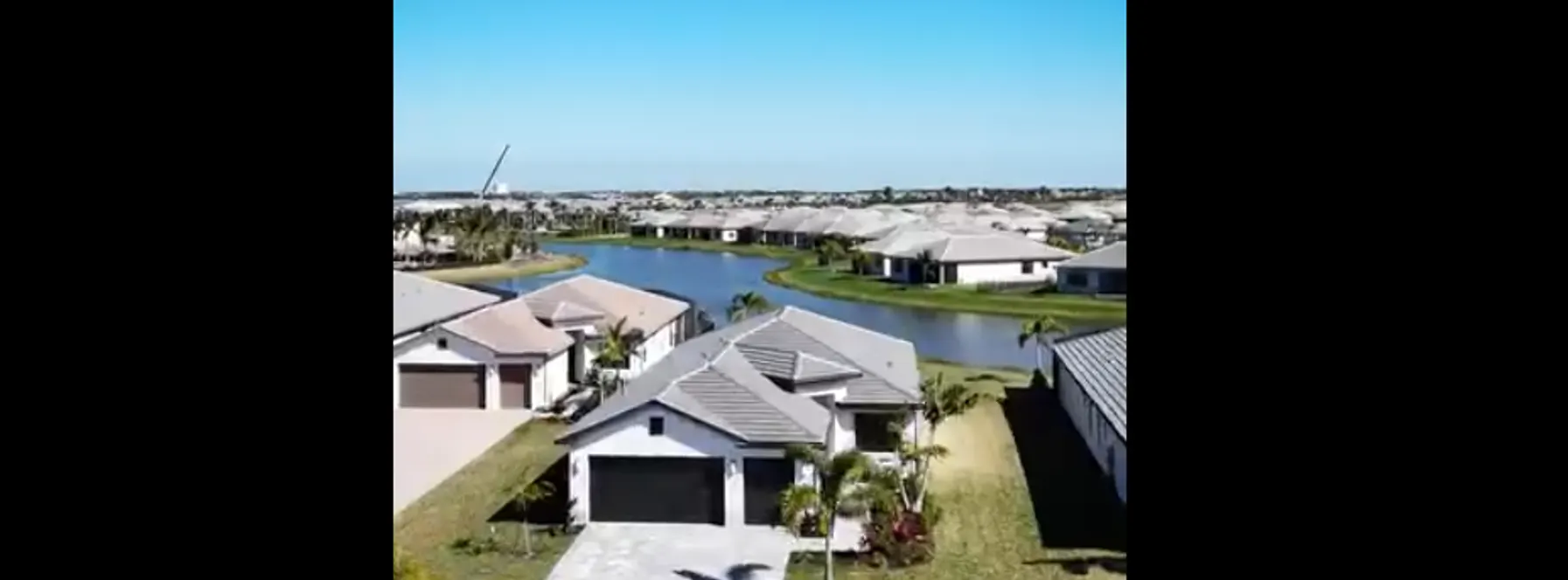 Newer Lakefront Home in Valencia Parc | Riverland