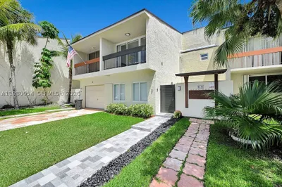 9133 Fontainebleau Blvd #5 1