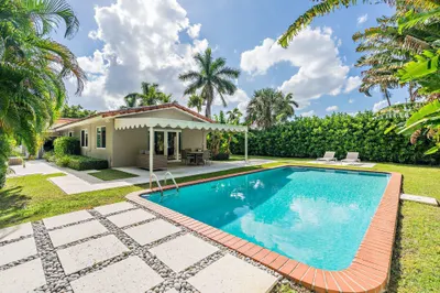 157 Worth Court N 1
