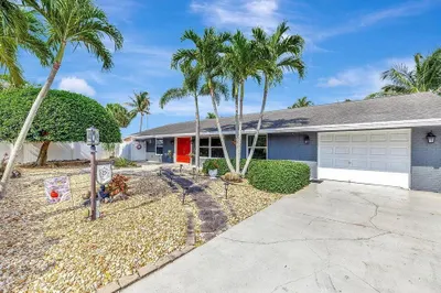 7187 Thompson Road 1