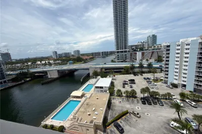 1817 S Ocean Dr #18 1
