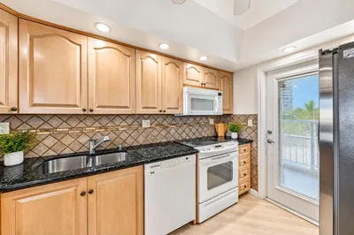 3180 NE 48TH Court #309 1