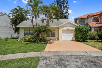 1141 SW 87th Ter 1