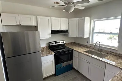 1250 E Sample Rd #301 1