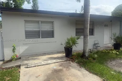 767 SW 5th Ter 1