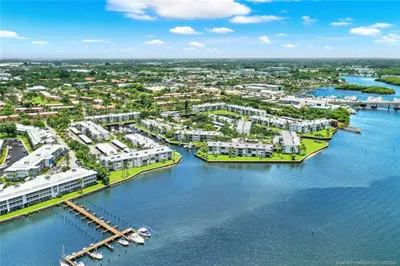 1950 SW Palm City Road #14-101 1