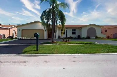2600 NW 105th Ln 1