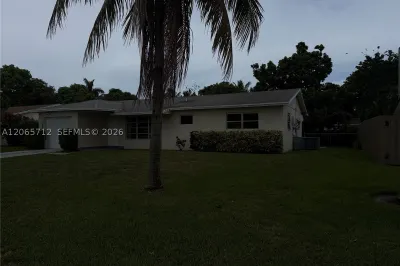 3070 SE 1st Pl 1