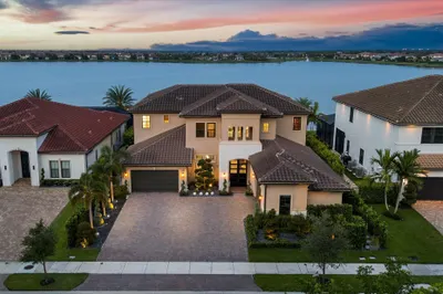8590 W Parkland Bay Trail 1