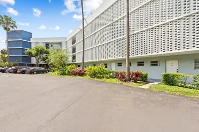 877 NE 195TH Street #422 1
