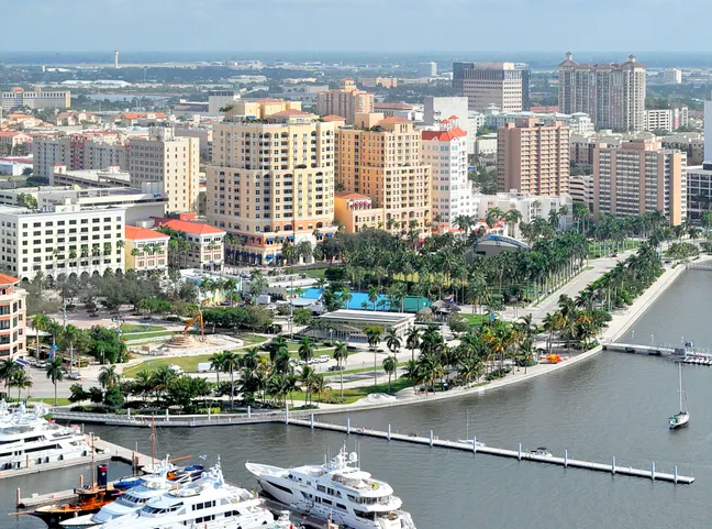 201 Arkona Court in West Palm Beach: Boutique Luxury Living Along the Intracoastal