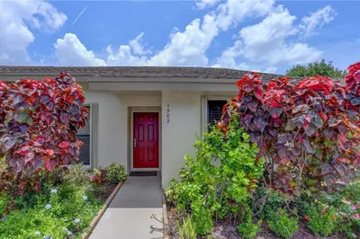 3090 S Oakland Forest Drive #1902 1