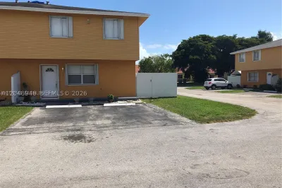 43 NE 12th Ave #43 1