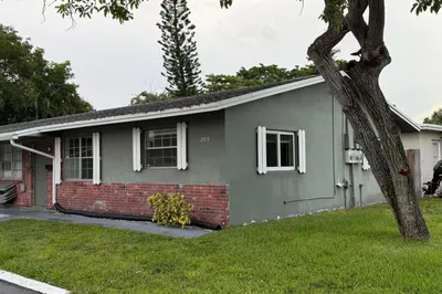 2915 SW 17th Street #A-b 1