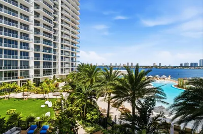 220 Lake Shore Drive #804 1