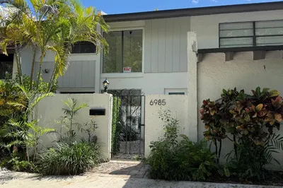 6985 SW 110th Pl 1