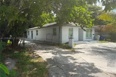 2910 NW 6th Ct 1