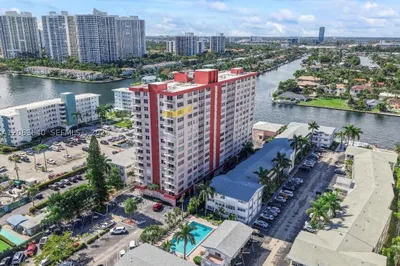 3161 S Ocean Dr #1405 1