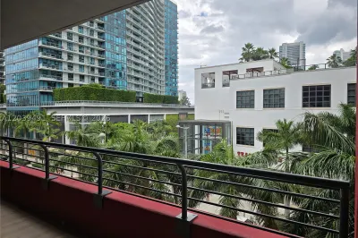 90 NE 32ND ST #305 1