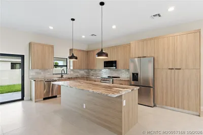 4588 SW Athena Drive 1